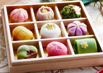 Bánh mochi là món bánh truyền thống nổi tiếng của người Nhật