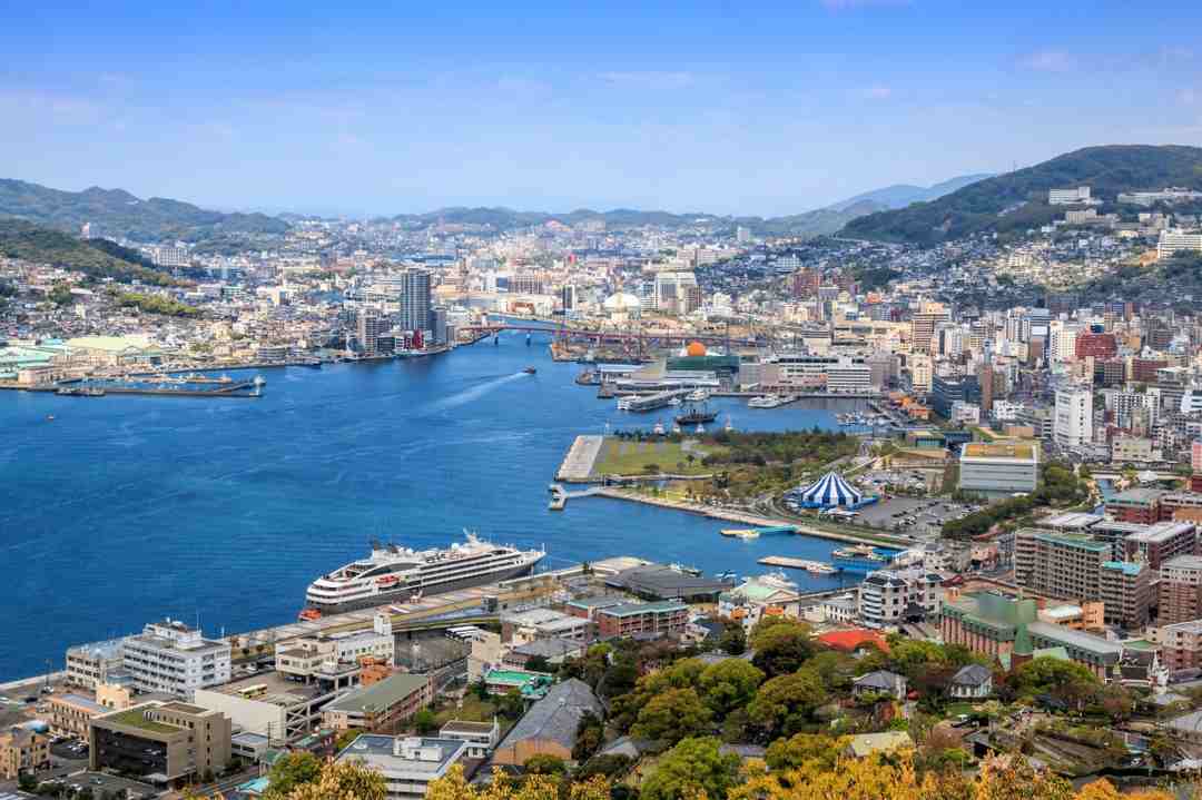 Nagasaki - Vượn mình mạnh mẽ sau "sự hủy diệt"