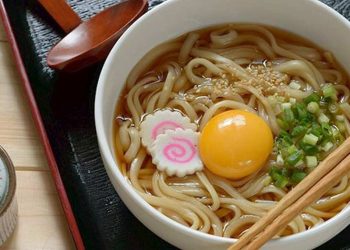 Mì udon là một loại mì truyền thống của Nhật Bản