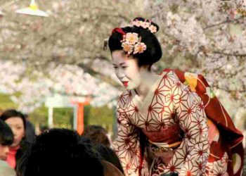 Tại sao người dân xứ sở hoa Anh Đào thích mặc Kimono